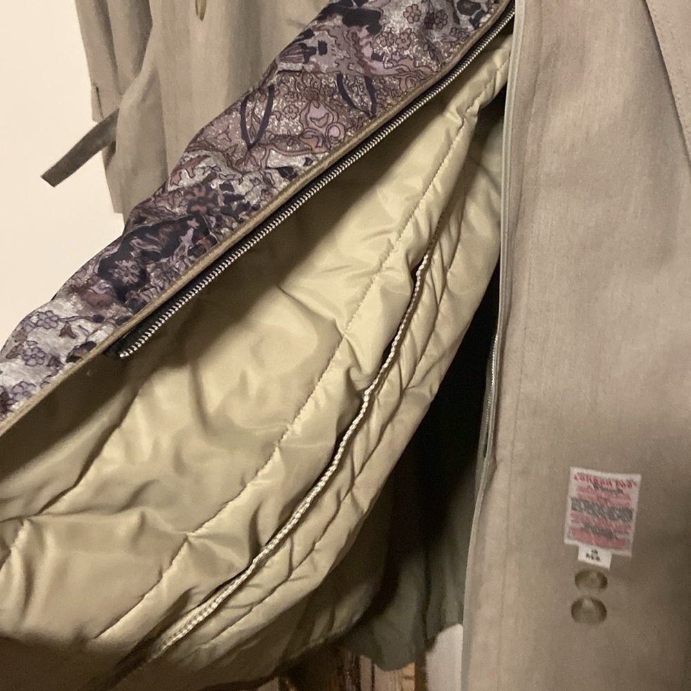 Vintage London Fog trench coat Ashley khaki coat Sz 10 & fits M - L - Picture 15 of 16